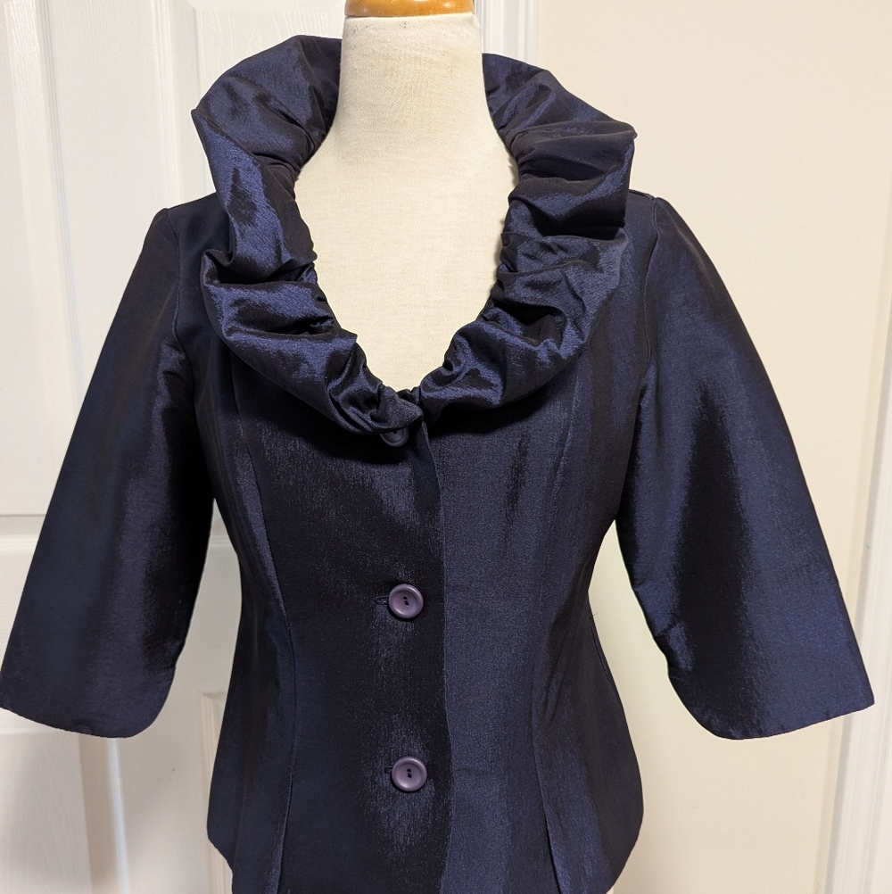 Elegant Ruffled Blazer - Picture 3 of 9